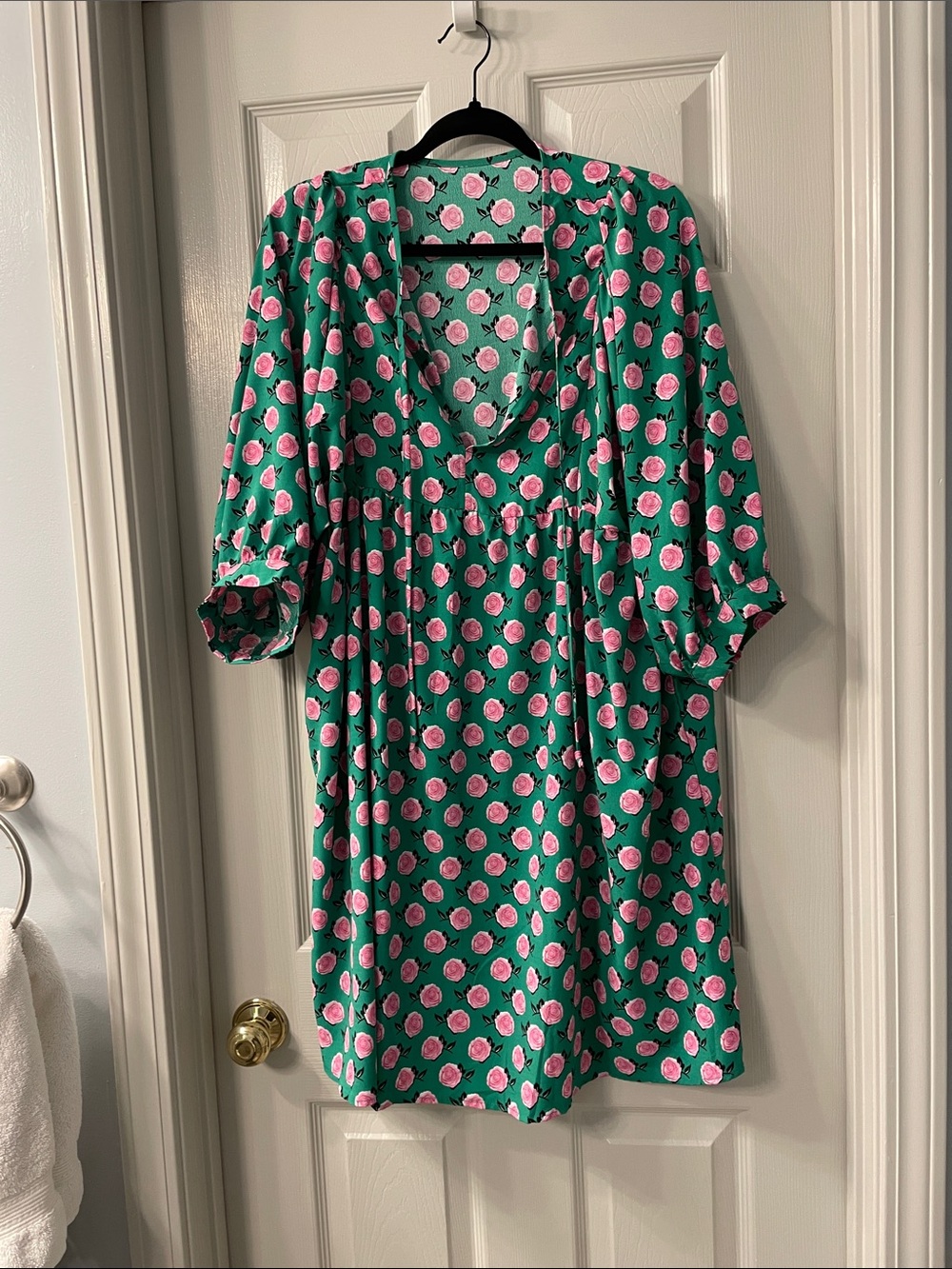 Women’s Green Floral V-Neck Dress